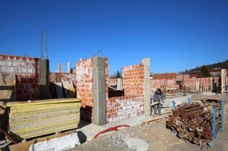 GRADBIŠČE CENTRA ZAŠČITE IN REŠEVANJA RAKEK 01 FOTO LJUBO VUKELIČ